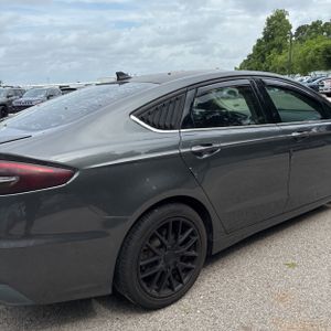 FORD FUSION SE - 9