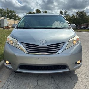 2016 Toyota SIENNA XLE 8-PASSENGER 照片 14