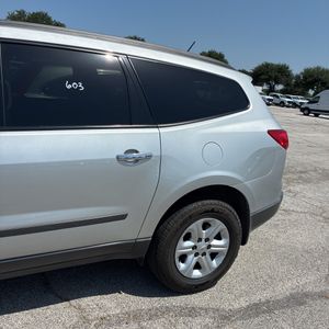 2010 Chevrolet TRAVERSE LS — миниатюра 56