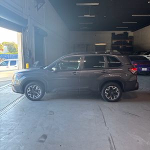 2025 Subaru FORESTER PREMIUM 照片 3