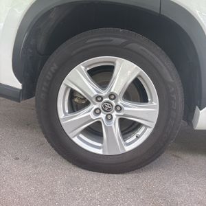2023 Toyota HIGHLANDER LE — миниатюра 19