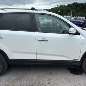 2015 KIA SORENTO LX thumbnail 11