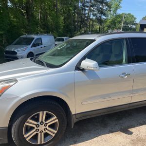 CHEVROLET TRAVERSE LT - 2