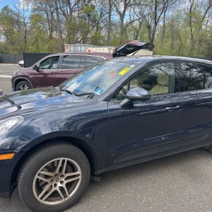 PORSCHE MACAN BASE - 2