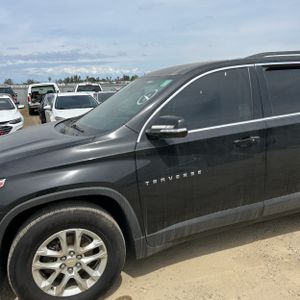 CHEVROLET TRAVERSE - 2