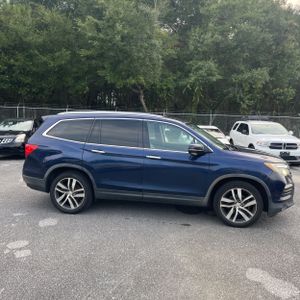 2017 Honda PILOT TOURING 照片 10