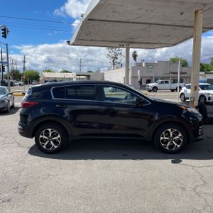 KIA SPORTAGE LX - 10