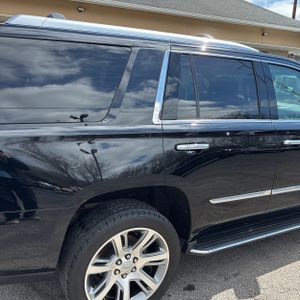 CADILLAC ESCALADE LUXURY COLLECTION - 9