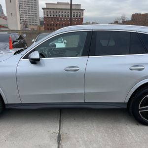 MERCEDES-BENZ GLC - 4