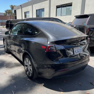 TESLA MODEL Y LONG RANGE - 5