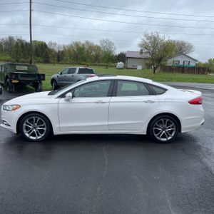 FORD FUSION SE - 3