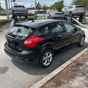 FORD FOCUS SE - 8
