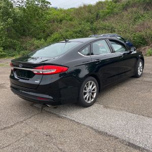 FORD FUSION SE - 8