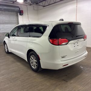 CHRYSLER VOYAGER LX - 5