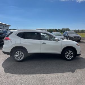 2016 Nissan ROGUE SV 照片 10