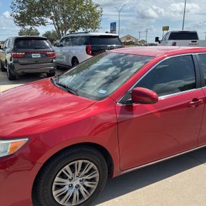 2012 Toyota CAMRY LE photo 2