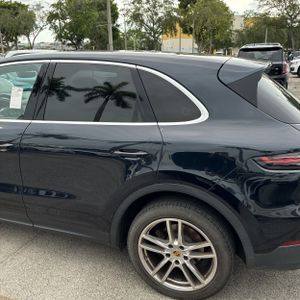 صورة 6 لـ 2019 Porsche CAYENNE BASE