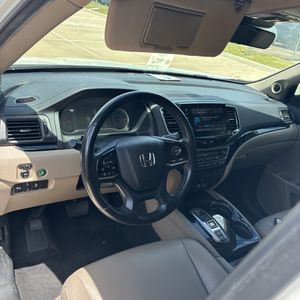 صورة 36 لـ 2020 Honda PILOT TOURING