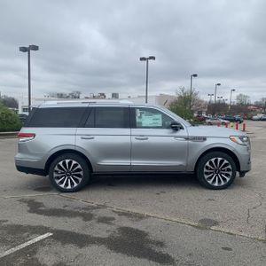 LINCOLN NAVIGATOR RESERVE - 10