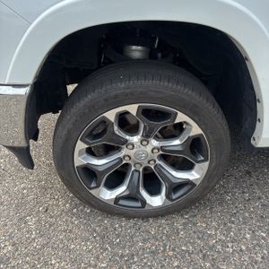 2020 RAM 1500 LIMITED 照片 13