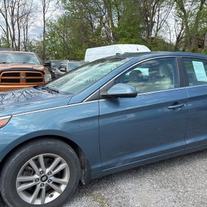 HYUNDAI SONATA SE - 2