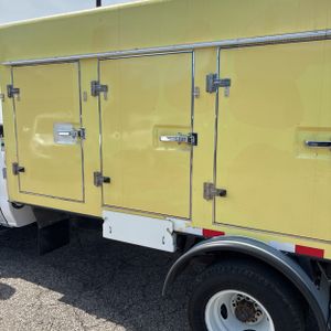 FORD E-450 CUTAWAY - 6