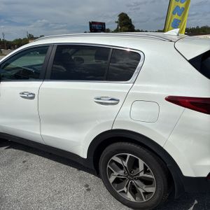 KIA SPORTAGE EX - 6