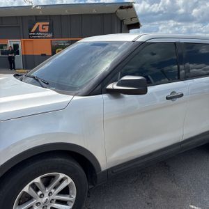 FORD EXPLORER BASE - 2
