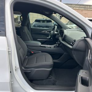 2024 Chevrolet TRAVERSE LS — миниатюра 32