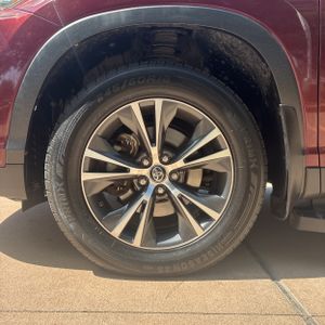 2019 Toyota HIGHLANDER LE PLUS thumbnail 17