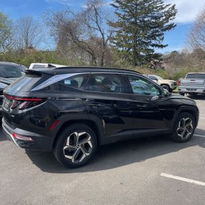 HYUNDAI TUCSON LIMITED - 10