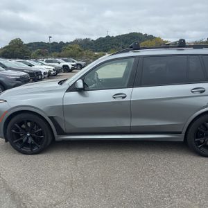 صورة 4 لـ 2024 BMW X7 M60I