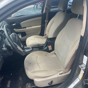 2012 Chrysler 200 TOURING — миниатюра 32