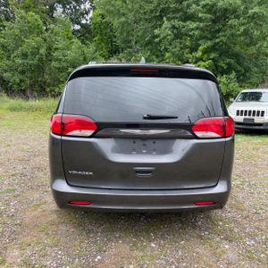 2021 Chrysler VOYAGER LXI — фото 7