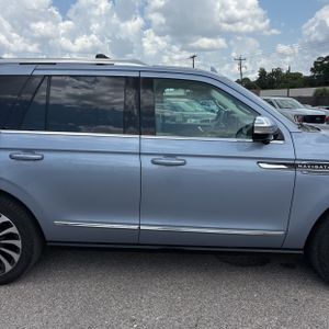 2024 Lincoln NAVIGATOR BLACK LABEL 照片 11