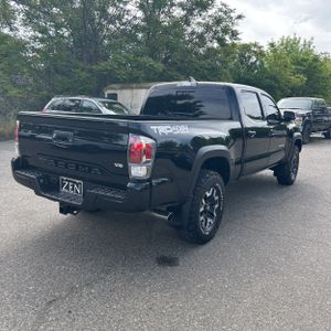 TOYOTA TACOMA TRD OFF-ROAD - 8
