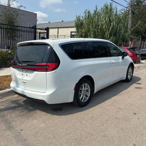 صورة 7 لـ 2025 Chrysler PACIFICA SELECT