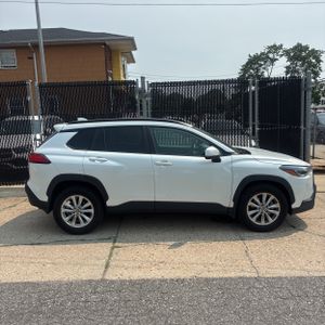 2023 Toyota COROLLA CROSS LE photo 9