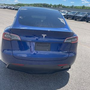 TESLA MODEL Y LONG RANGE - 7