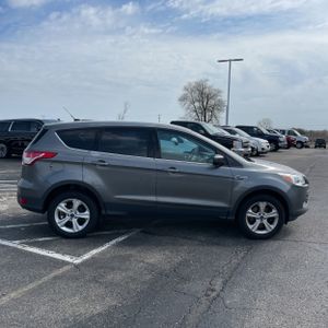 FORD ESCAPE SE - 10