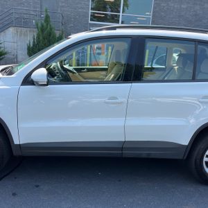 2016 Volkswagen TIGUAN 2.0T SEL 4MOTION — фото 4