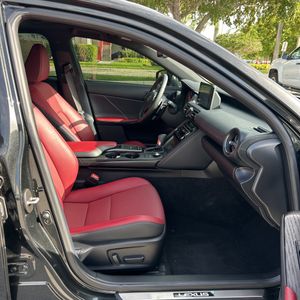 2025 Lexus IS 300 BASE — миниатюра 32