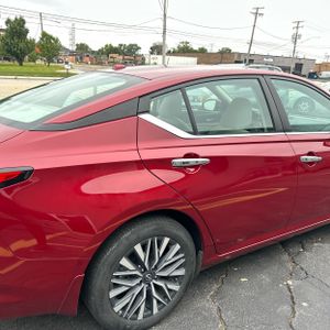 صورة 9 لـ 2025 Nissan ALTIMA SV