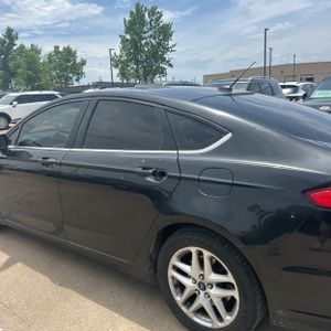FORD FUSION SE - 6