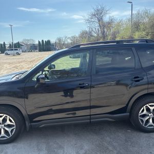 SUBARU FORESTER PREMIUM - 4