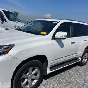2017 Lexus GX 460 BASE — фото 2