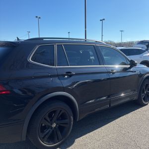 VOLKSWAGEN TIGUAN SE R-LINE BLACK 4MOTION - 9