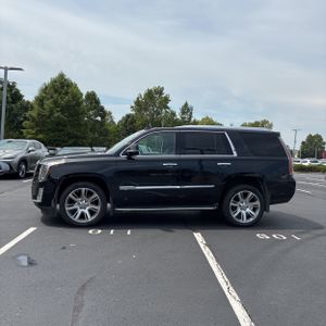 2015 Cadillac ESCALADE LUXURY — фото 3