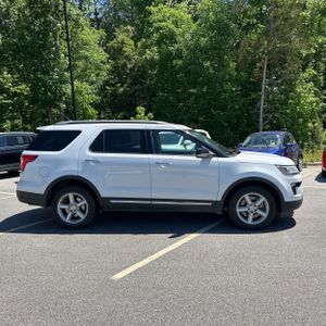 FORD EXPLORER XLT - 9