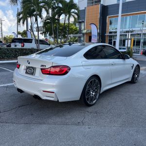 صورة 8 لـ 2020 BMW M4 BASE